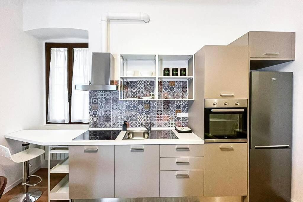 Luxury Stazione Centrale Elegante Loft Apartment Trieste Exterior photo